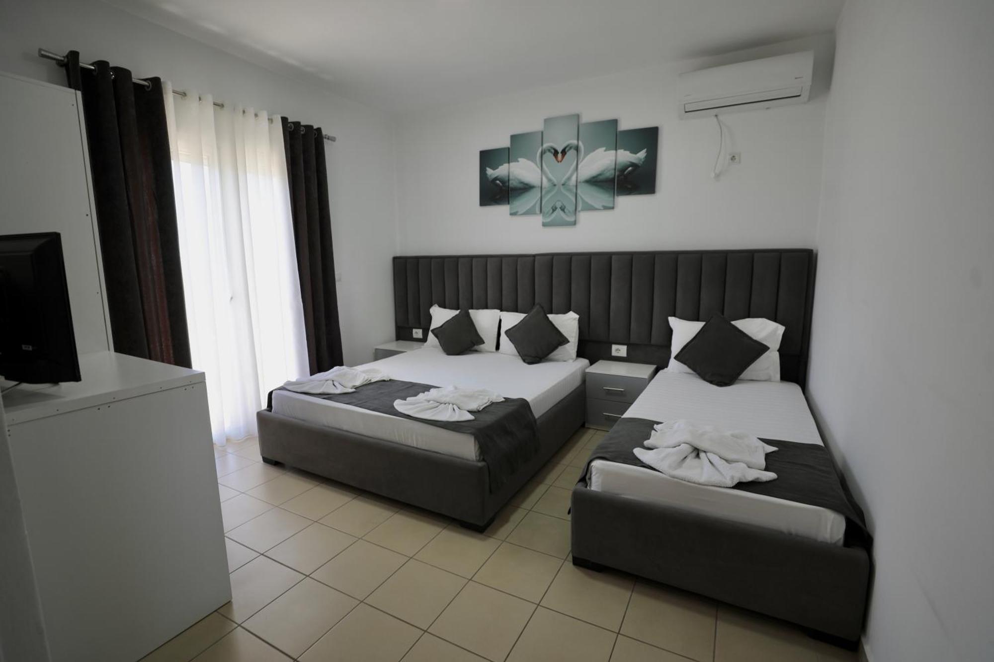 Hotel Vila Kapllani Sarande Exterior photo